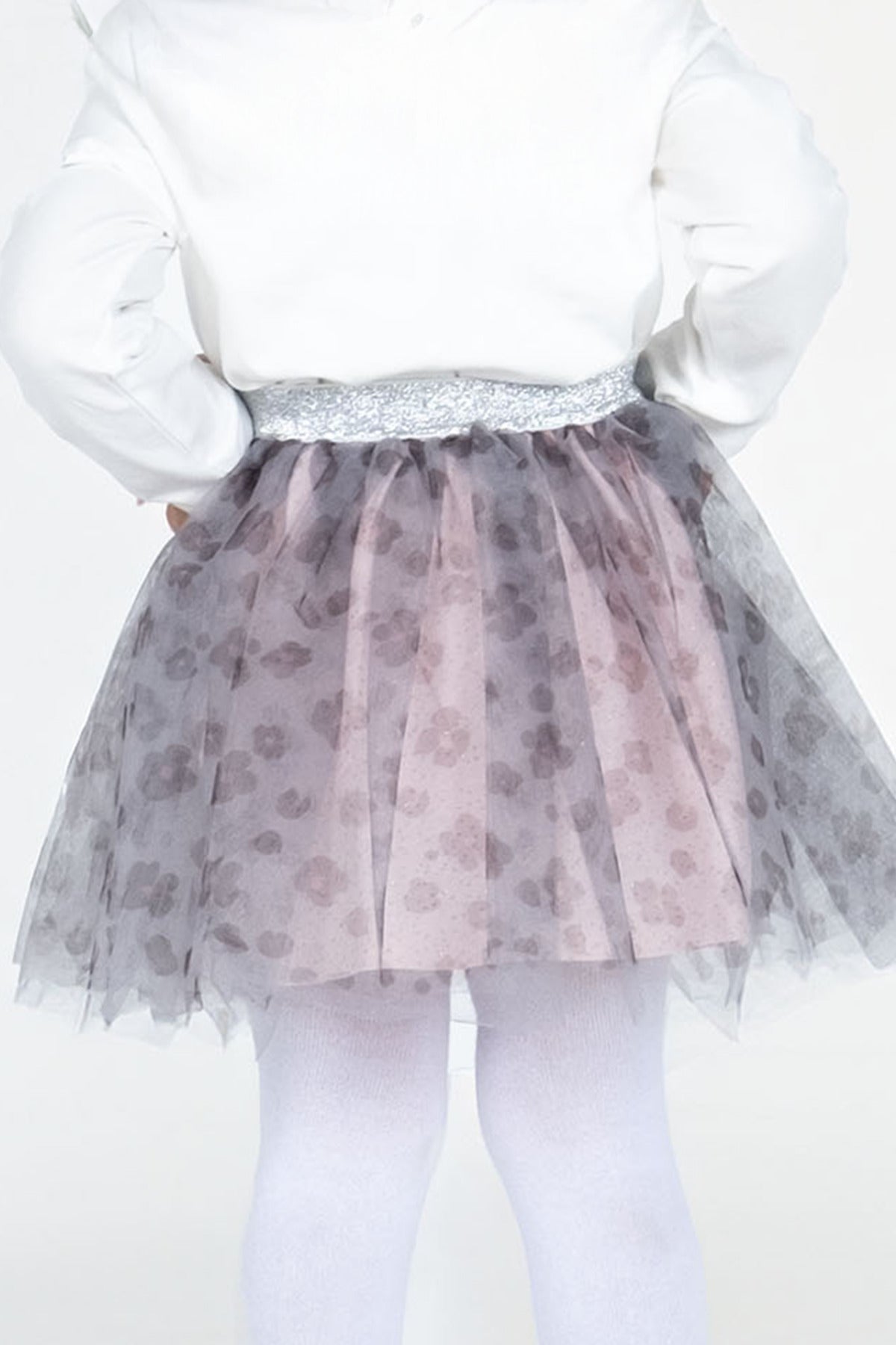 Zarif Kız Çocuk Bluzu – Fırfır Detaylı Tasarım