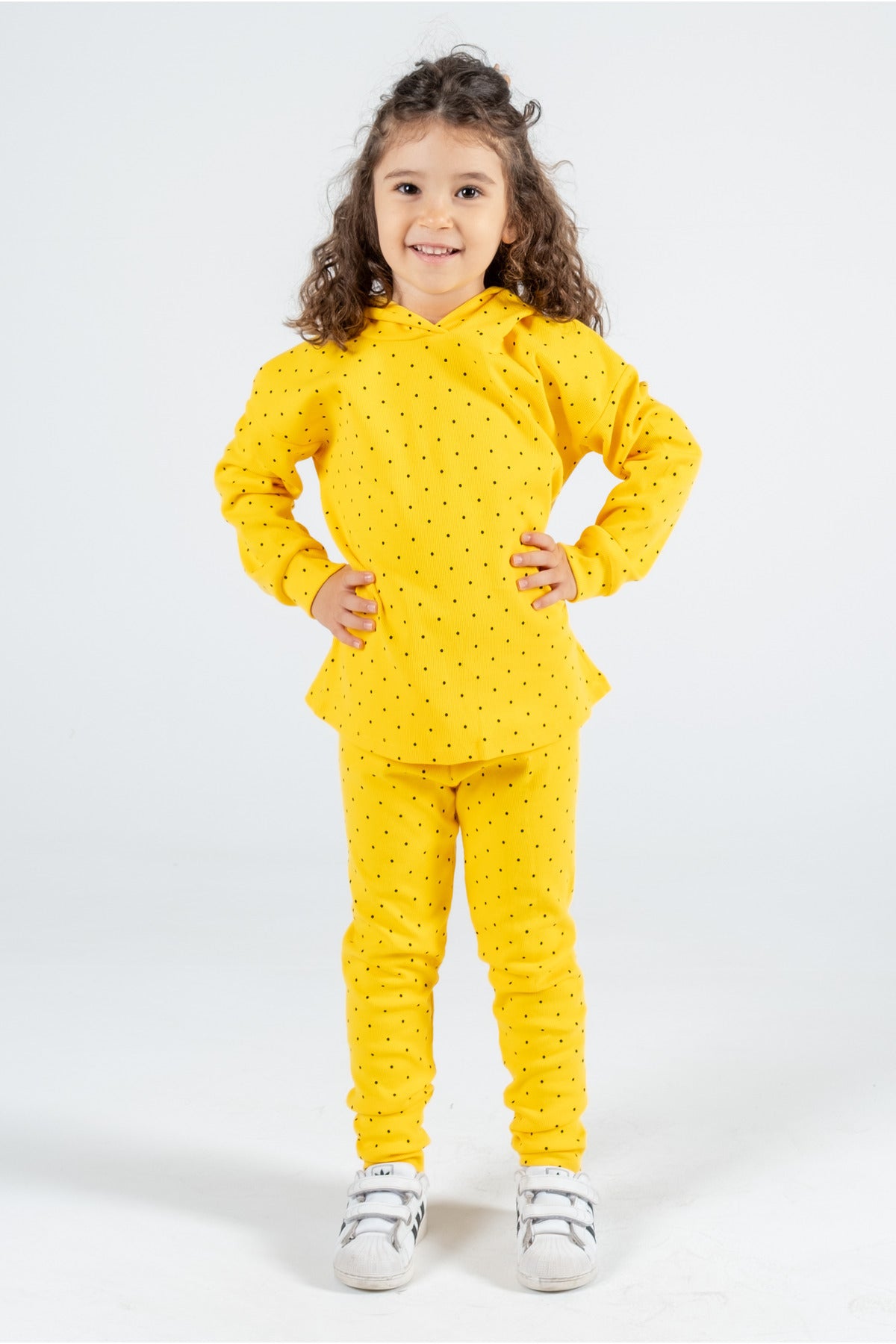 Kız Çocuk Puantiyeli Kapüşonlu Takım – 3 Renk Seçeneği