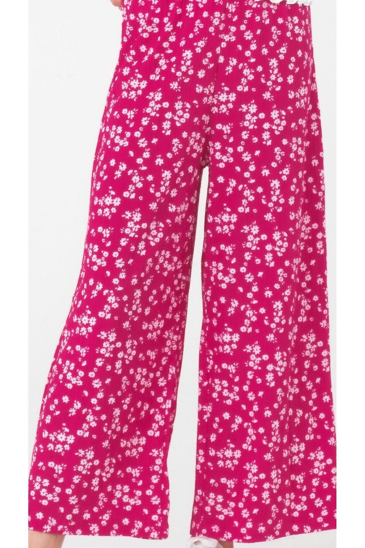 Kız Çocuk Beyaz Tişört Ve Çiçek Desenli Pembe Pantolon Takımı / Farklı Renk Seçenekleriyle - Beyaz