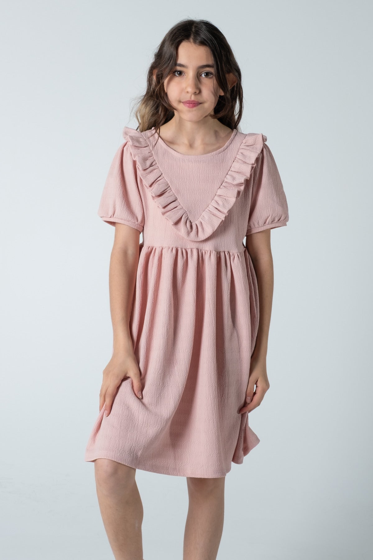 Fırfır Detaylı Bürümcük Kumaş Kız Çocuk Kısakol Elbise / Farklı Renk Seçenekleriyle - Pudra