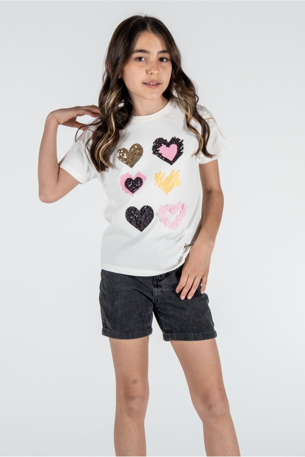 %100 Pamuk Kız Çocuk Beyaz Renkli Kalpli Payetli Kısa Kollu Tişört / Farklı Renk Seçenekleri - Krem