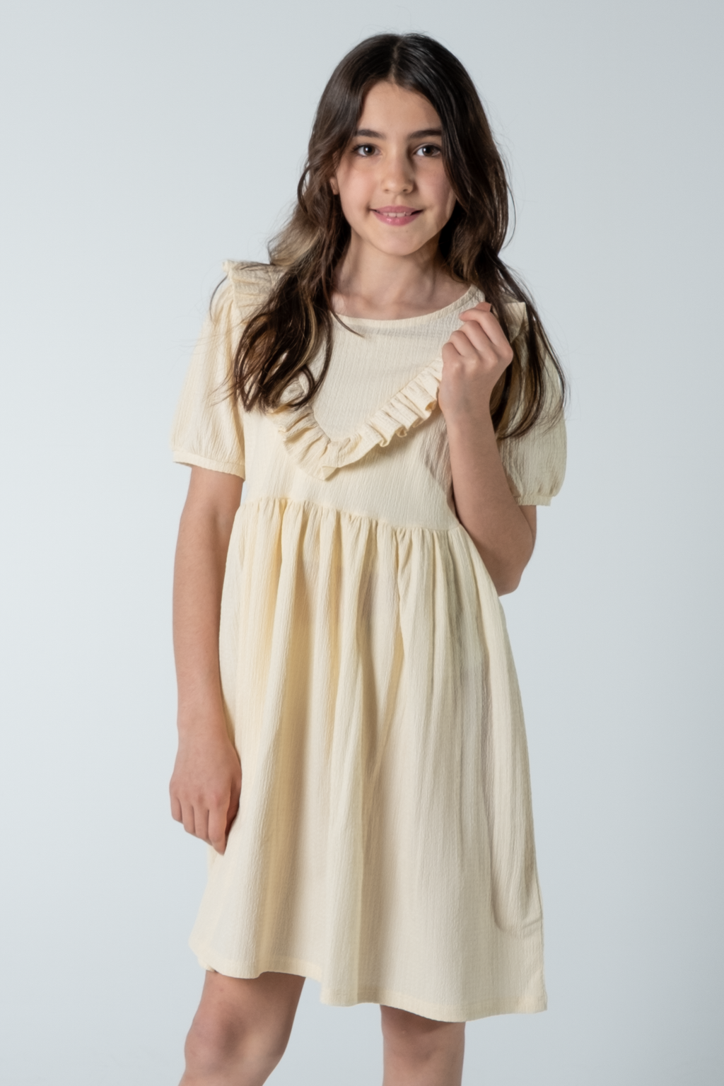 Kız Çocuk Fırfır Detaylı Bürümcük Kumaş Elbise – Yazlık & Hafif (3 Renk Seçeneği)