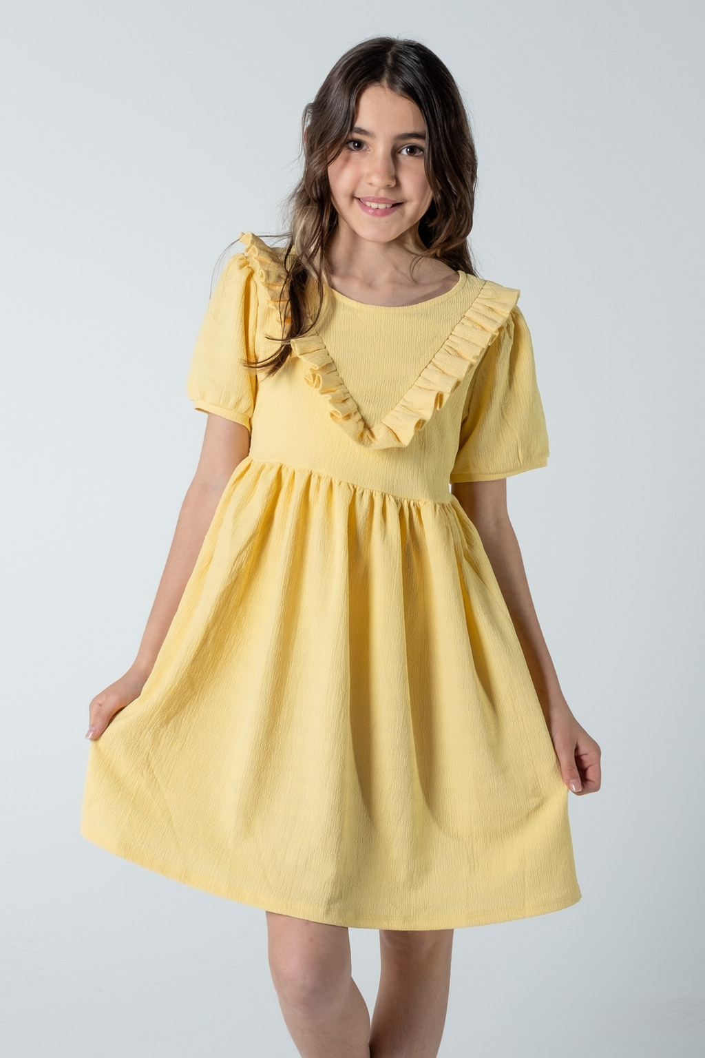 Kız Çocuk Fırfır Detaylı Bürümcük Kumaş Elbise – Yazlık & Hafif (3 Renk Seçeneği)