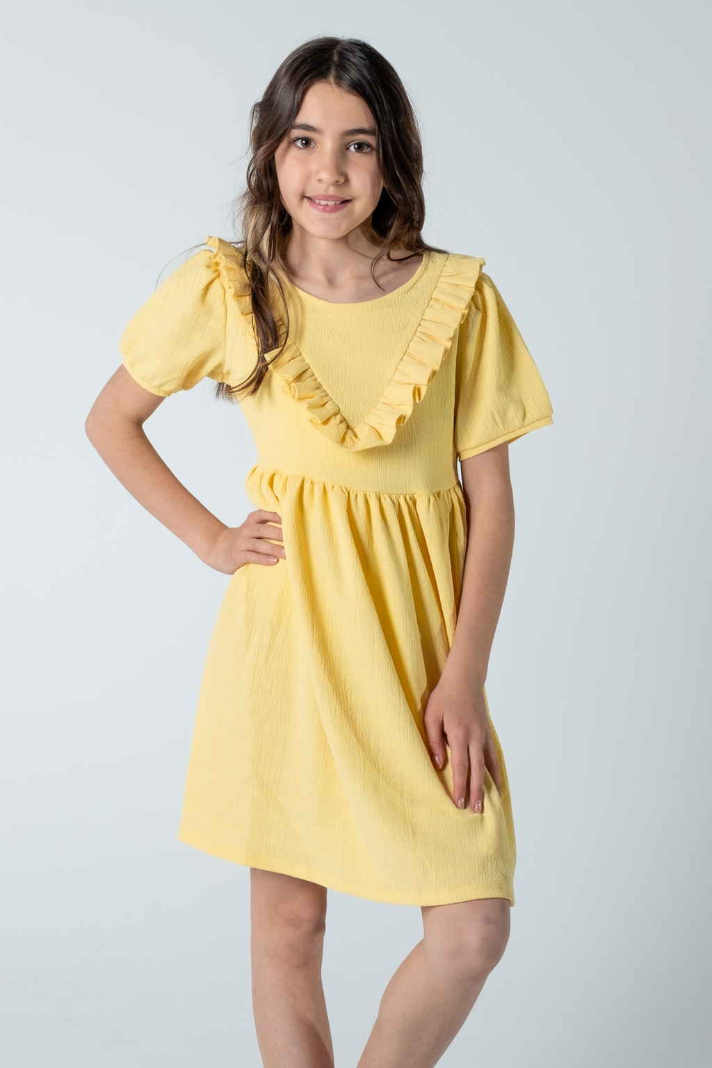 Kız Çocuk Fırfır Detaylı Bürümcük Kumaş Elbise – Yazlık & Hafif (3 Renk Seçeneği)