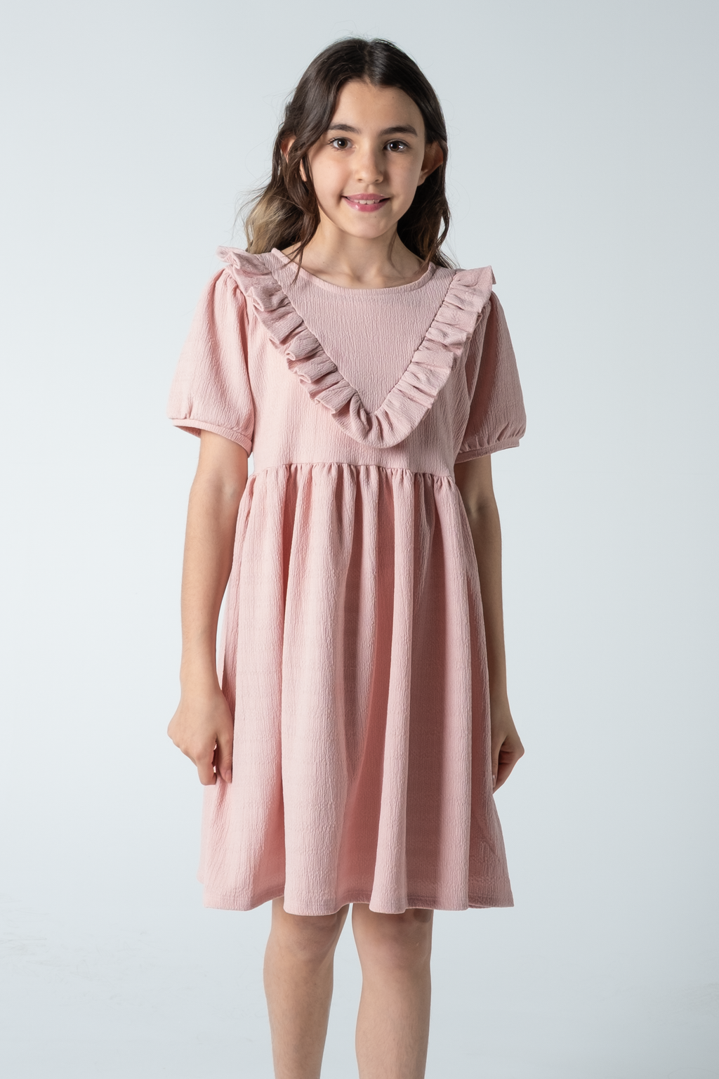 Kız Çocuk Fırfır Detaylı Bürümcük Kumaş Elbise – Yazlık & Hafif (3 Renk Seçeneği)