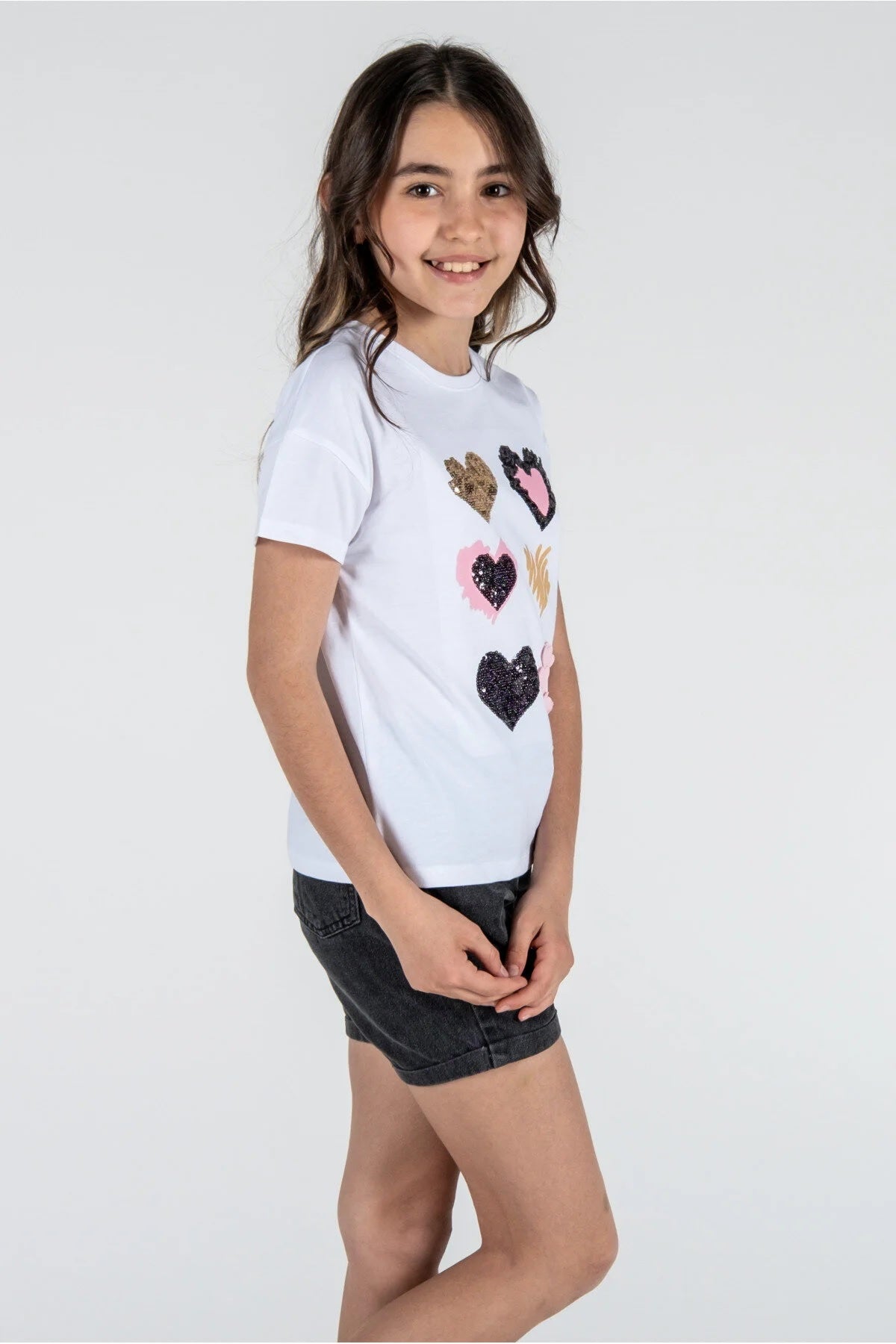 Kız Çocuk %100 Pamuk Kalpli Payetli Tişört – Yazlık & Eğlenceli (2 Renk Seçeneği)