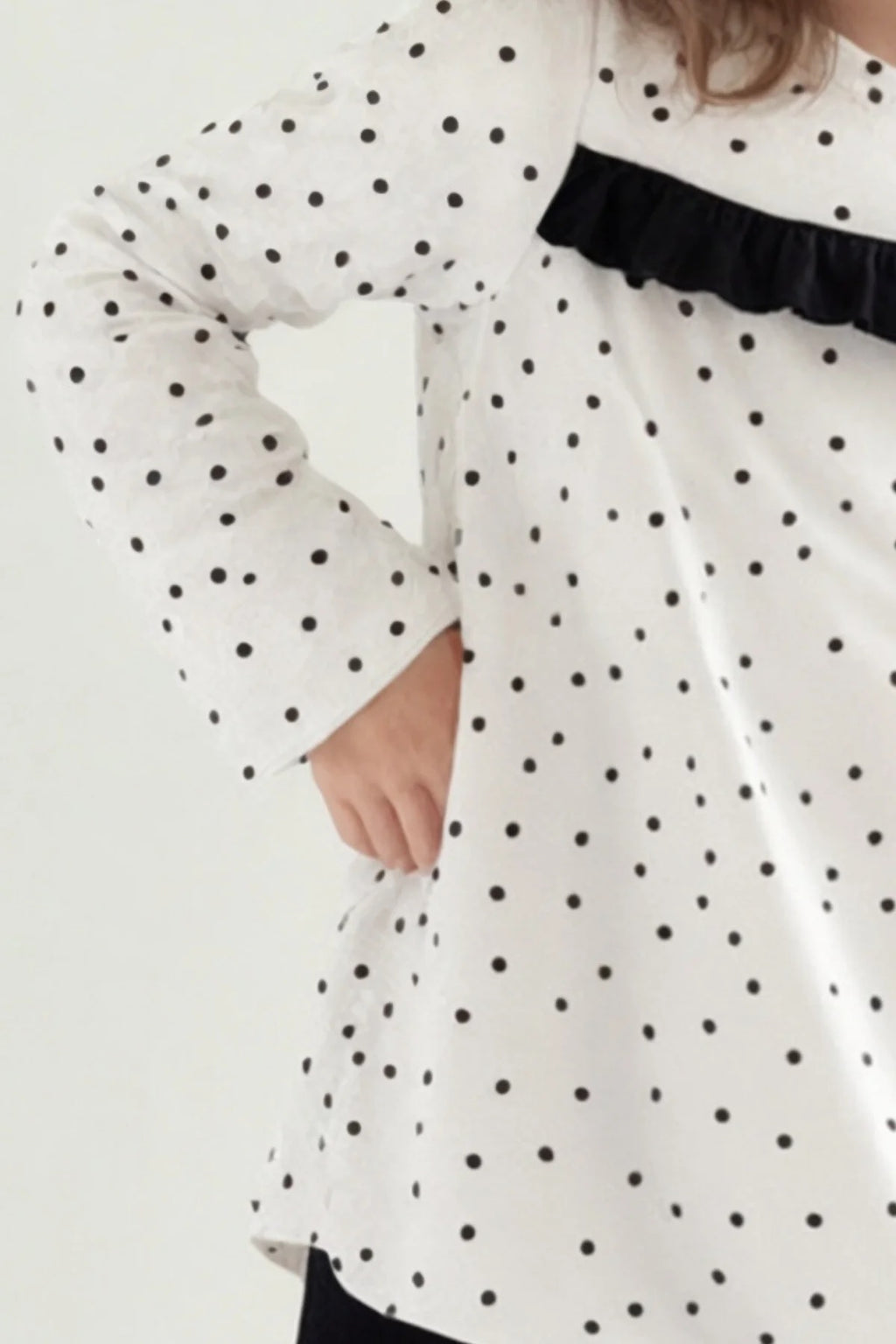 Kız Bebek Puantiyeli Alt Üst Takım – Pamuklu Kumaş & Trend Tasarım