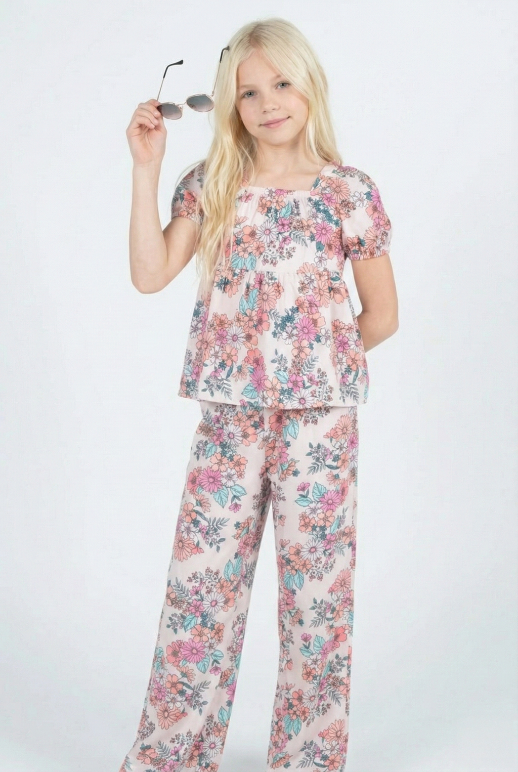 Kız Çocuk %100 Viskon Çiçek Desenli Alt Üst Takım – Yazlık & Hafif (2 Model: Pantolon / Şort)