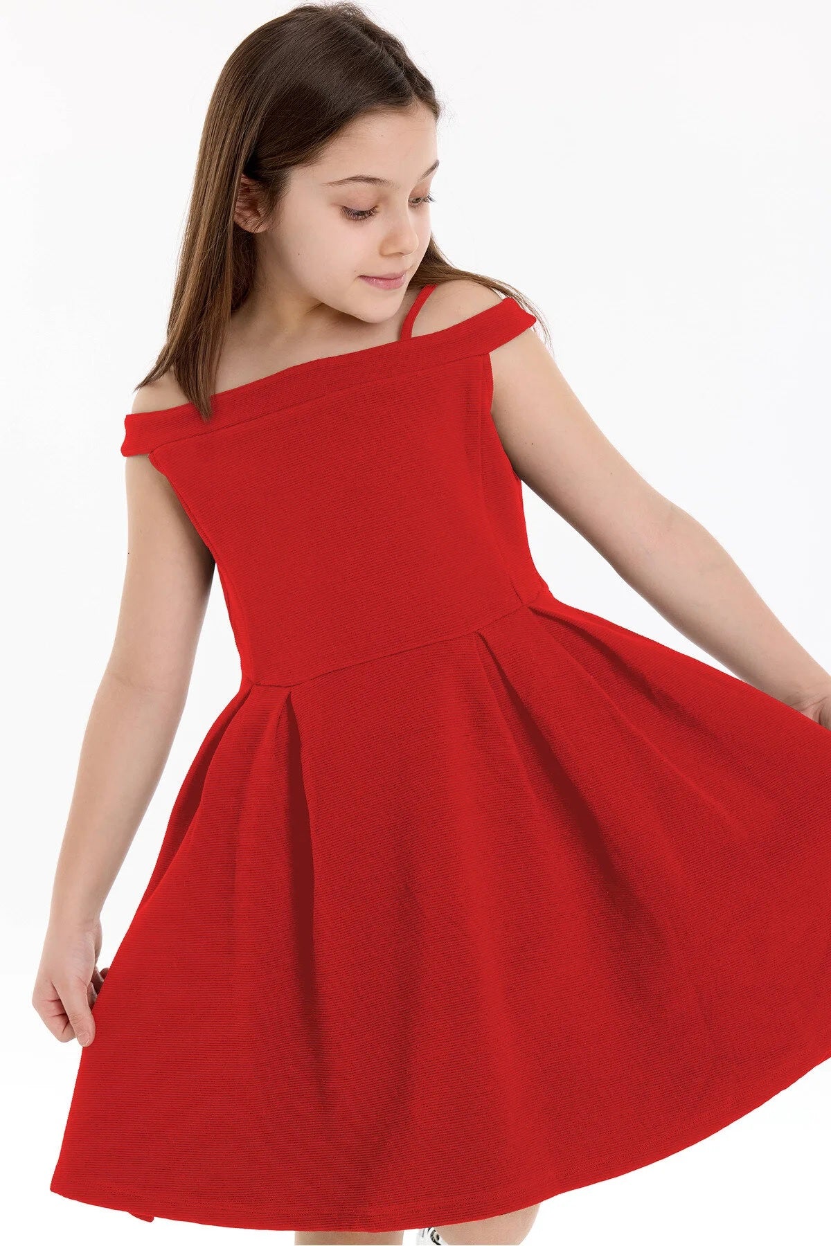 Kız Çocuk İp Askılı Prenses Yaka Elbise – Yazlık & Şık (6 Renk Seçeneği)