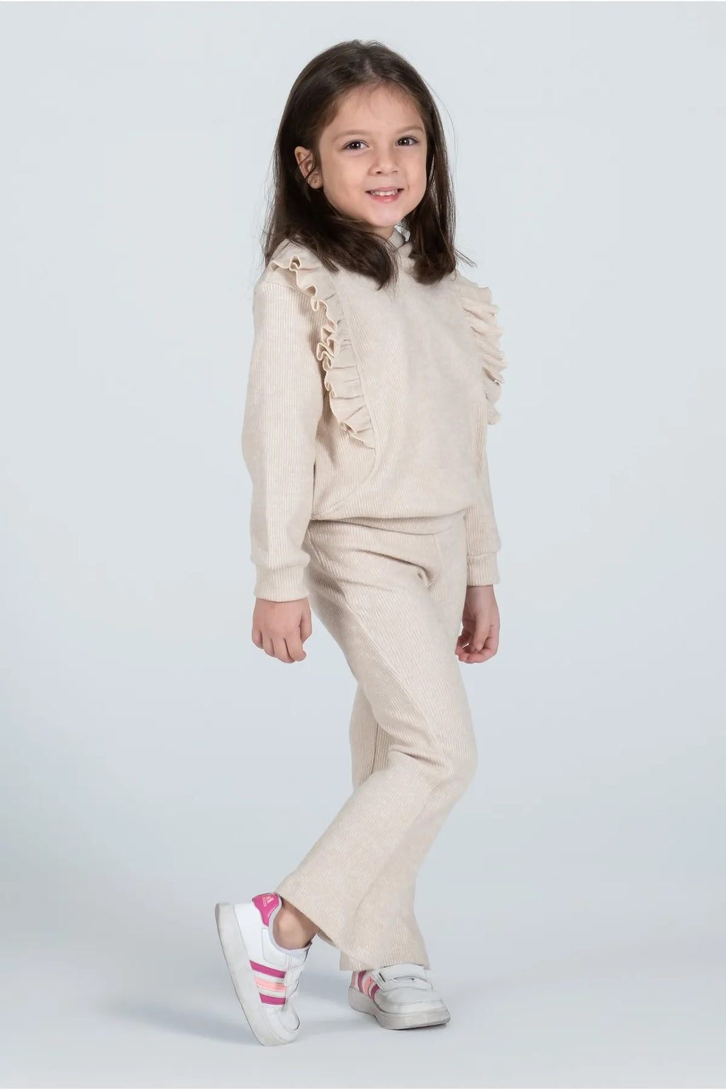 Kız Çocuk Fırfır Detaylı Kapüşonlu Triko Eşofman Takımı – Bej & Yumuşak Doku