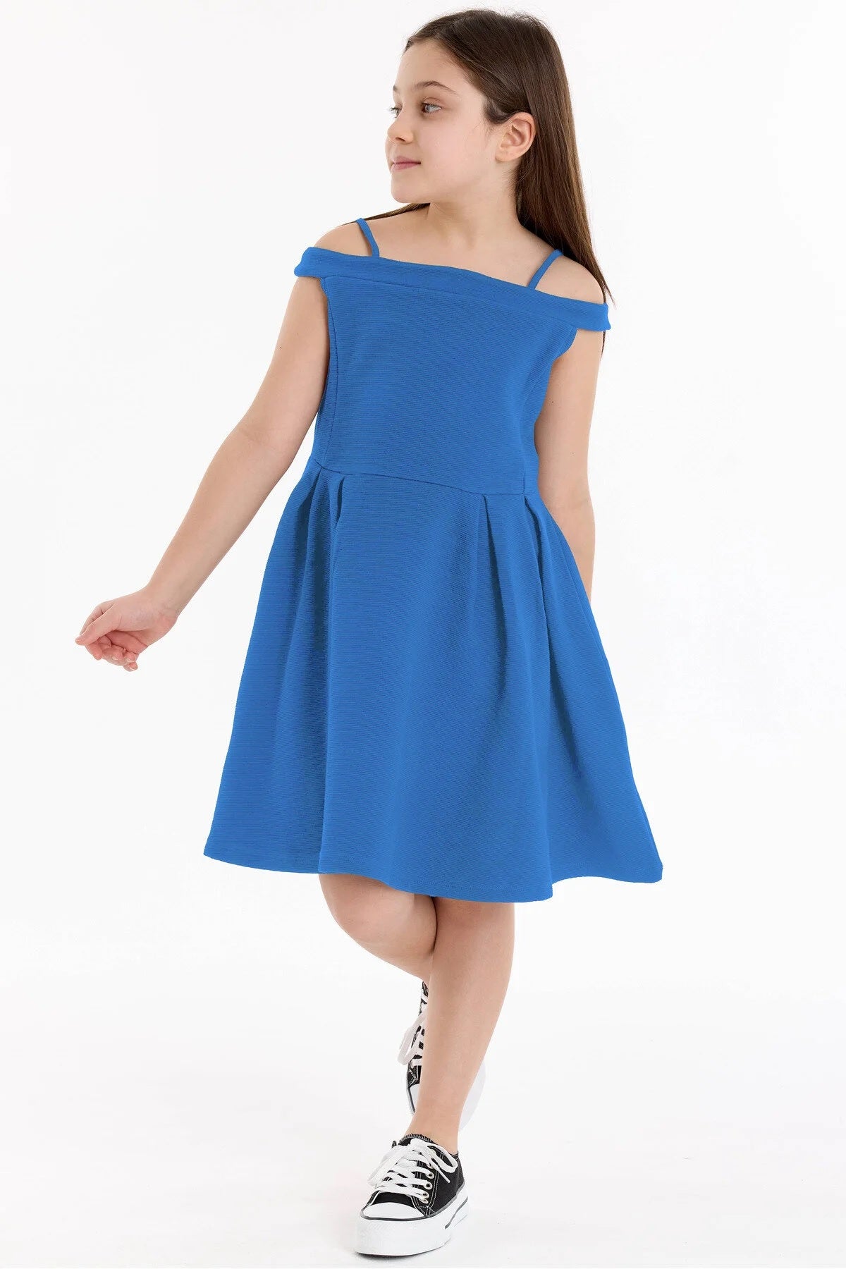 Kız Çocuk İp Askılı Prenses Yaka Elbise – Yazlık & Şık (6 Renk Seçeneği)