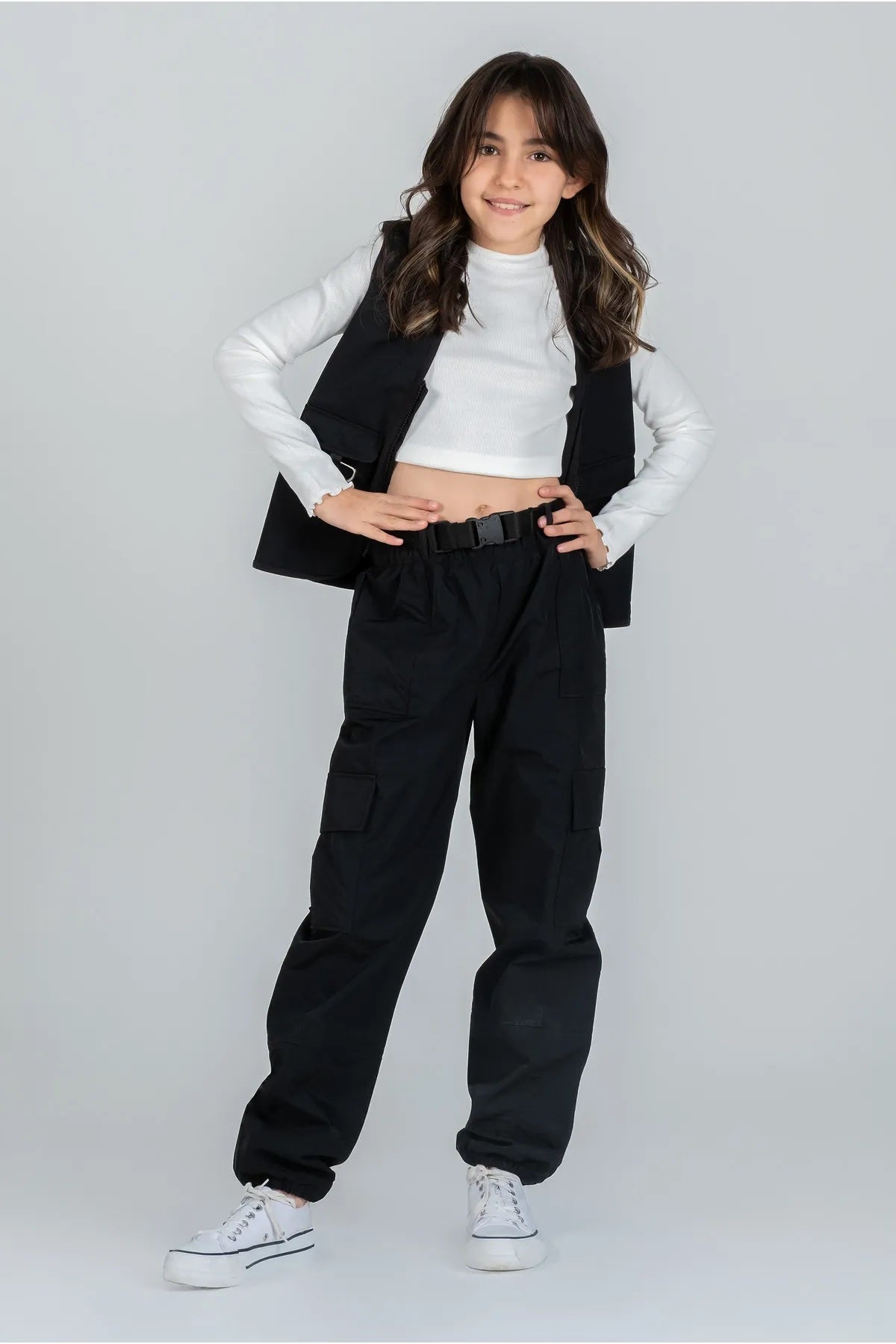 Kız Çocuk Siyah Cepli Kargo Pantolon – Rahat & Şık Spor Tarz