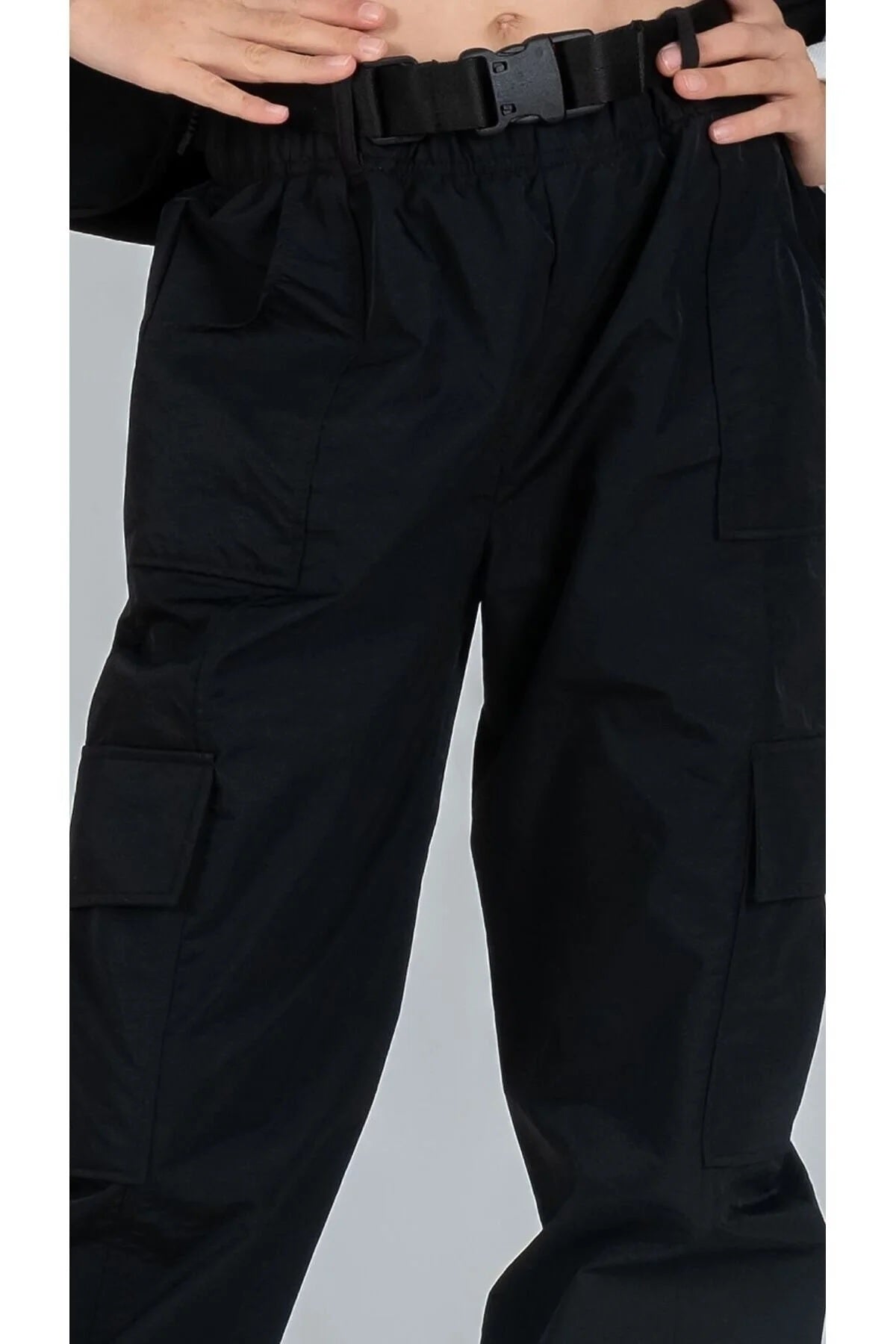 Kız Çocuk Siyah Cepli Kargo Pantolon – Rahat & Şık Spor Tarz